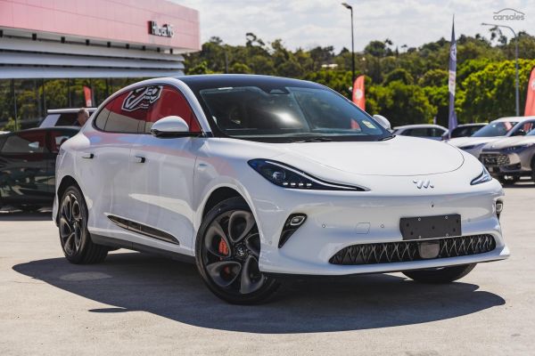 2025 IM Presented by MG Motor IM6  Premium image