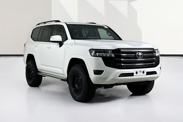 2024 Toyota Landcruiser FJA300R GXL image