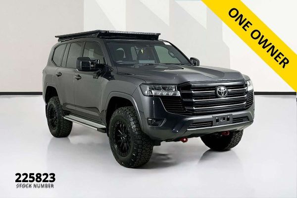 2023 Toyota Landcruiser FJA300R GXL image