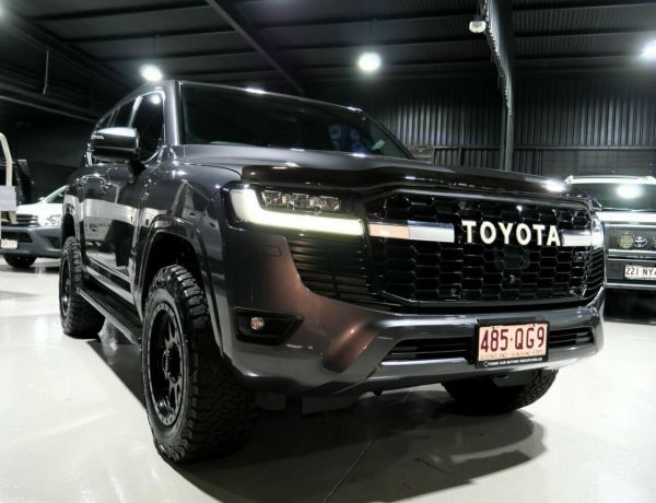 2021 Toyota Landcruiser FJA300R VX image