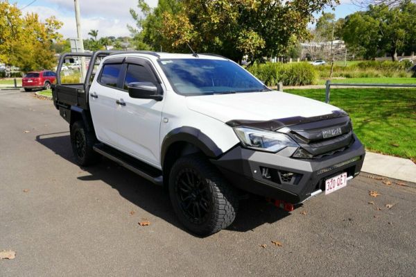 2025 Isuzu D-MAX MY24 X-TERRAIN image