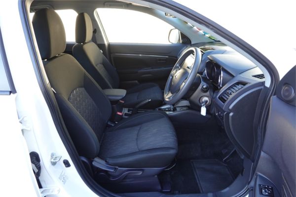 2024 Mitsubishi ASX XD ES image