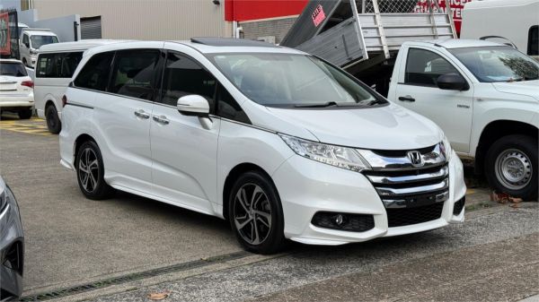 2014 Honda Odyssey RC MY14 VTi-L image