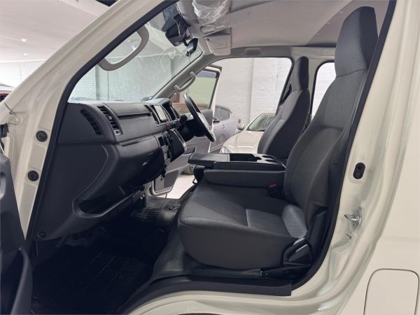 2019 TOYOTA HIACE 5D VAN TRH200 DX image