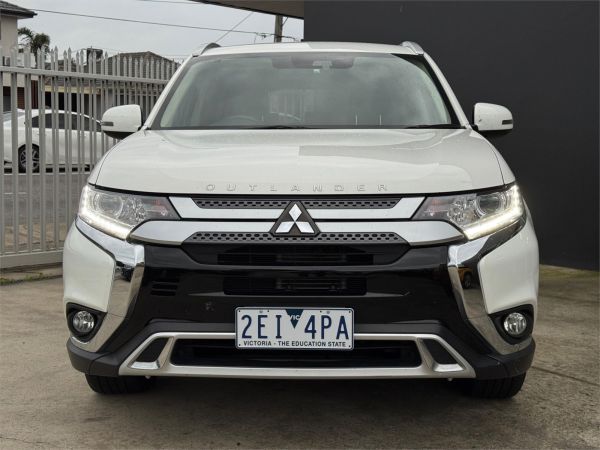 2019 Mitsubishi Outlander ZL LS image