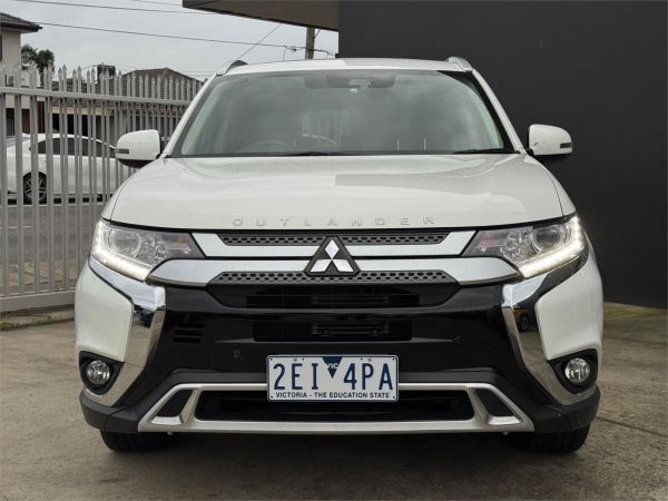 2019 Mitsubishi Outlander ZL LS image