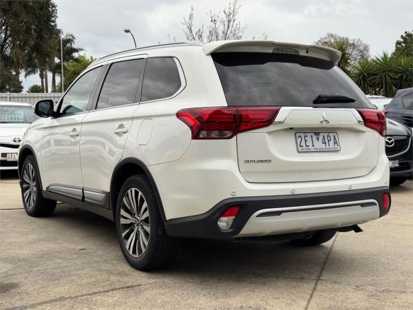 2019 Mitsubishi Outlander ZL LS image