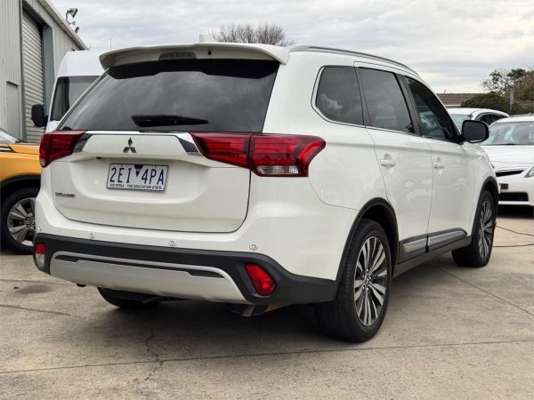 2019 Mitsubishi Outlander ZL LS image