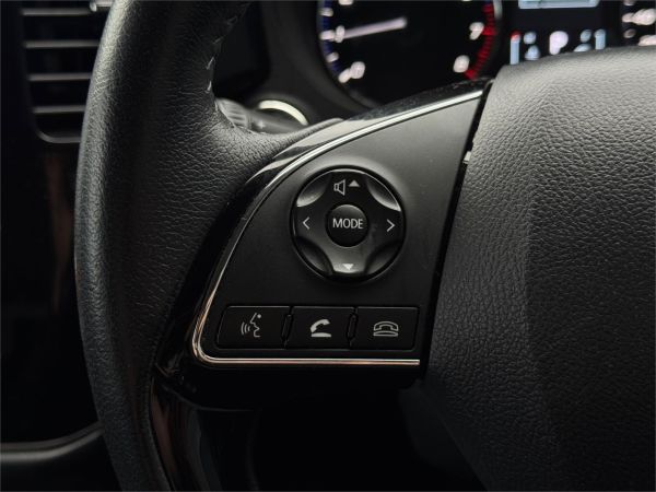 2019 Mitsubishi Outlander ZL LS image