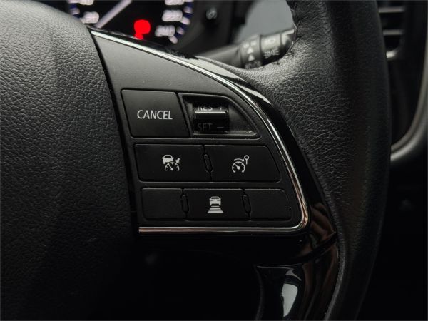2019 Mitsubishi Outlander ZL LS image