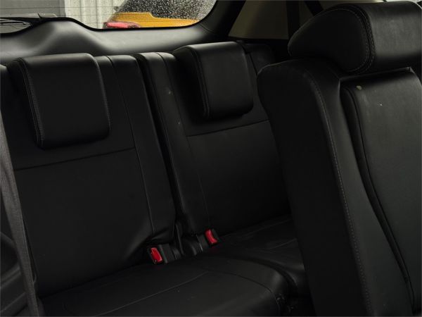 2019 Mitsubishi Outlander ZL LS image