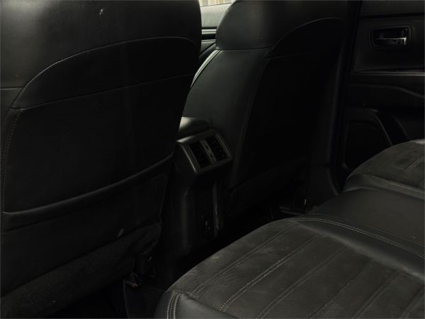 2019 Mitsubishi Outlander ZL LS image