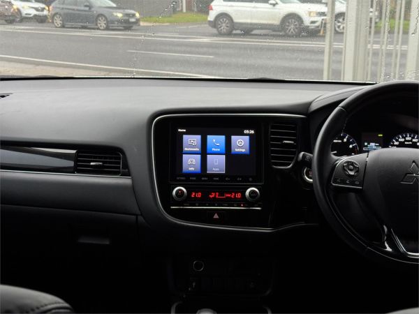 2019 Mitsubishi Outlander ZL LS image