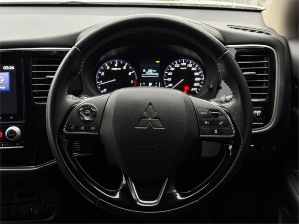 2019 Mitsubishi Outlander ZL LS image