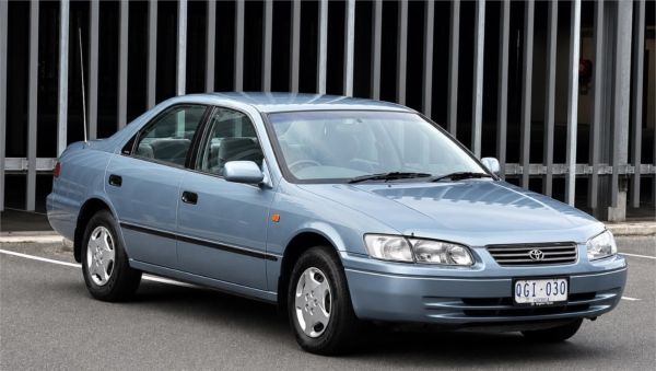 2000 Toyota Camry Sedan SXV20R Conquest image