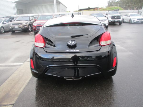 2012 Hyundai Veloster Hatchback FS2 image