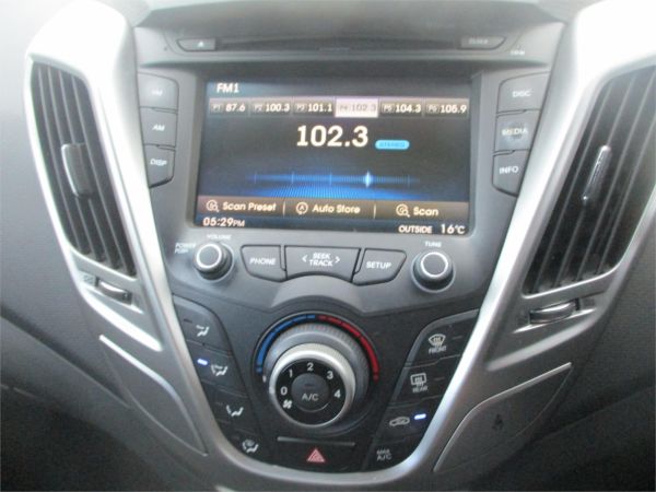 2012 Hyundai Veloster Hatchback FS2 image