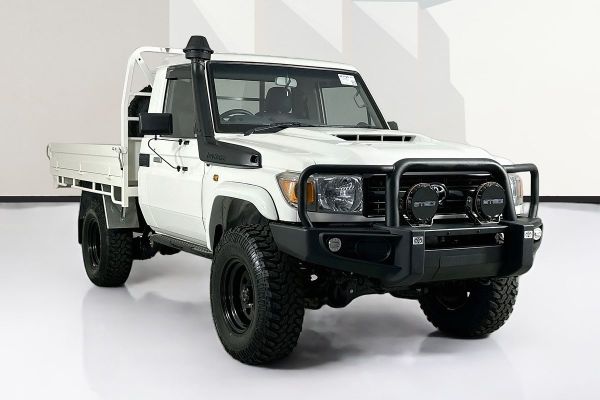 2021 Toyota Landcruiser VDJ79R Workmate image