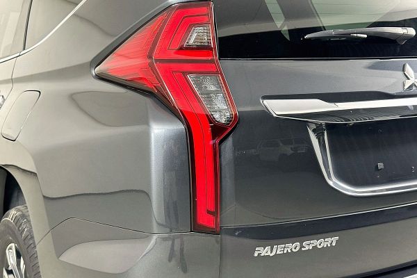 2024 Mitsubishi Pajero Sport QF Exceed image