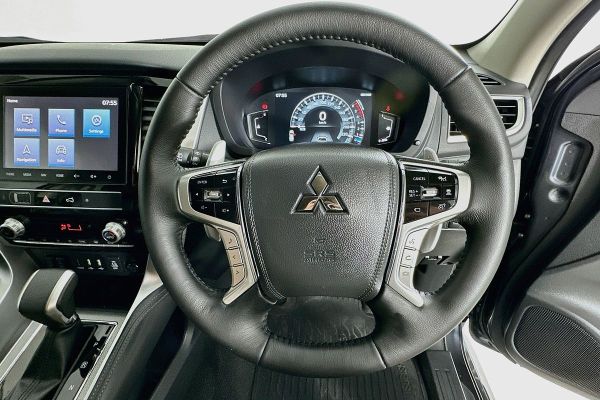 2024 Mitsubishi Pajero Sport QF Exceed image