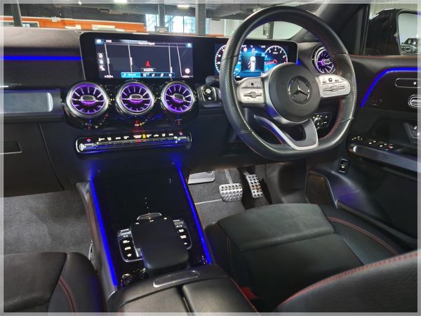 2021 Mercedes-Benz GLB-Class X247 GLB200 image