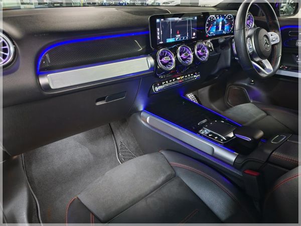 2021 Mercedes-Benz GLB-Class X247 GLB200 image