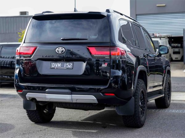 2024 Toyota Landcruiser FJA300R GR Sport image