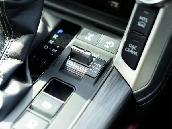 2024 Toyota Landcruiser FJA300R GR Sport image