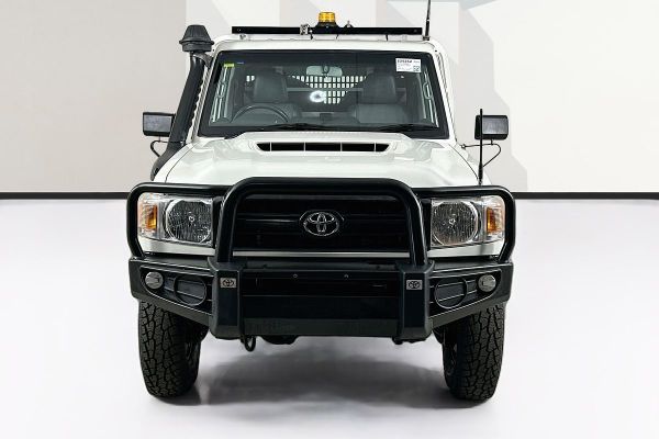 2021 Toyota Landcruiser VDJ79R Workmate image