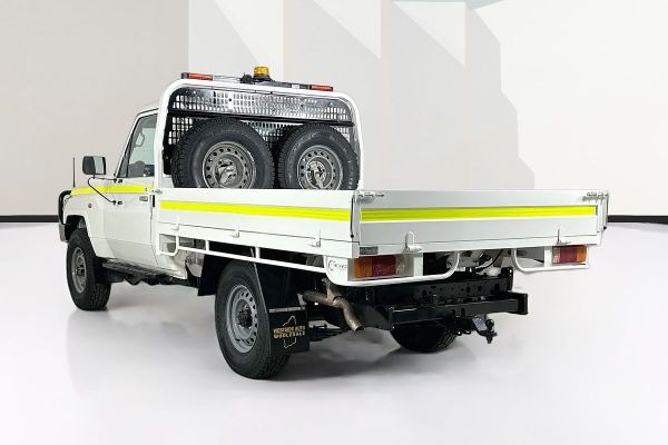 2021 Toyota Landcruiser VDJ79R Workmate image