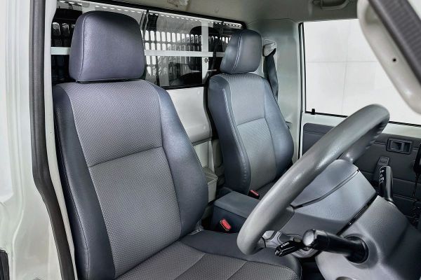 2021 Toyota Landcruiser VDJ79R Workmate image