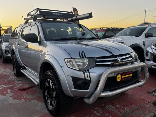 2013 MITSUBISHI TRITON DOUBLE CAB UTILITY MN MY14 GLX (4x4) image