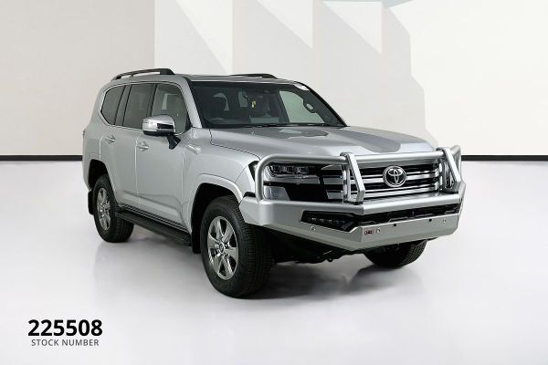 2024 Toyota Landcruiser FJA300R Sahara image