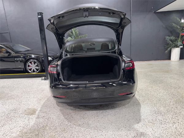 2021 Tesla Model 3 MY21 Long Range image