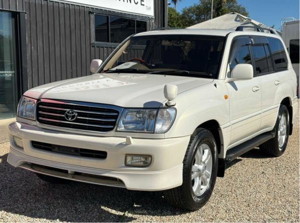 2000 Toyota Landcruiser FZJ105R GXL (4x4) White 4 Speed Automatic 4x4 Wagon image