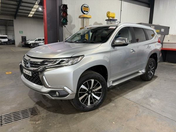 2018 Mitsubishi Pajero Sport QE GLS image