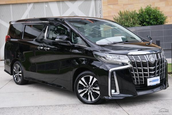 2019 Toyota Crown  RS image