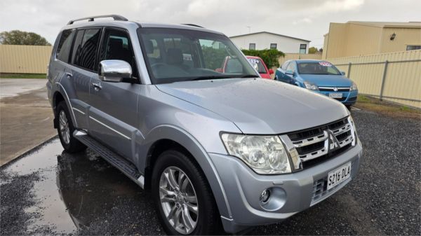 2013 MITSUBISHI PAJERO 4D WAGON NW MY13 EXCEED LWB (4x4) image
