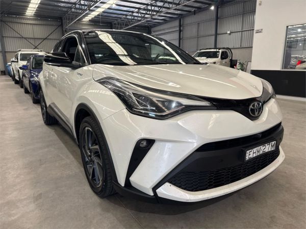 2020 Toyota C-HR Wagon NGX50R Koba image