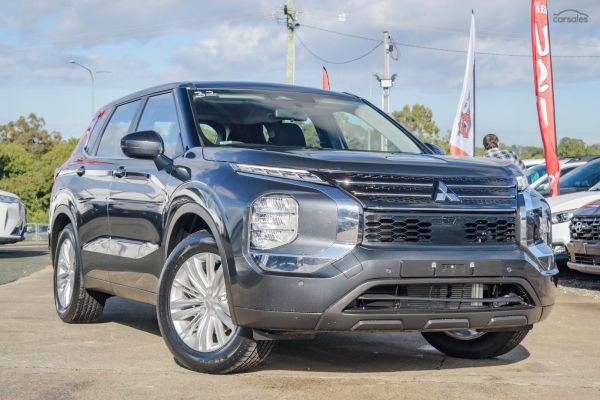 2024 Mitsubishi Outlander ZM ES image