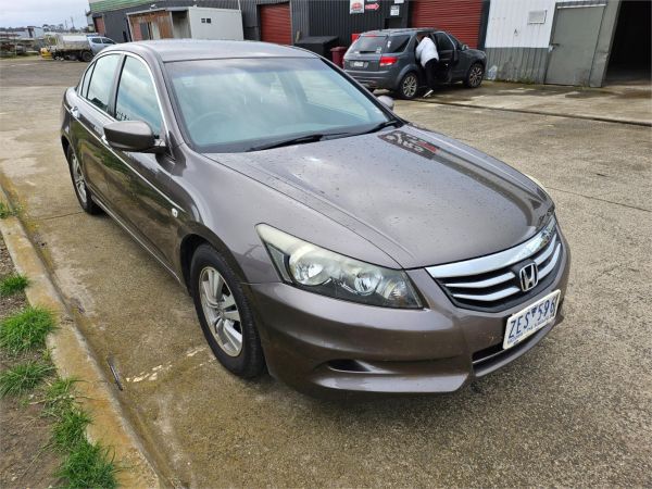 2011 Honda Accord Sedan 8th Gen MY11 VTi image