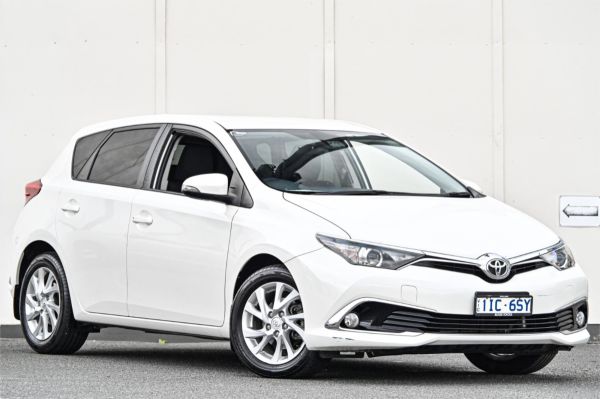 2016 Toyota Corolla Hatchback ZRE182R Ascent Sport image