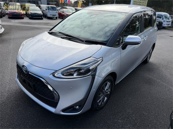 2021 Toyota Sienta Wagon NHP170G Hybrid image