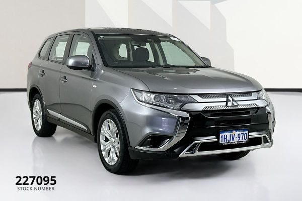 2021 Mitsubishi Outlander ZL ES image