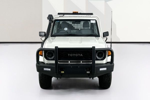 2024 Toyota Landcruiser GDJL79R GX image