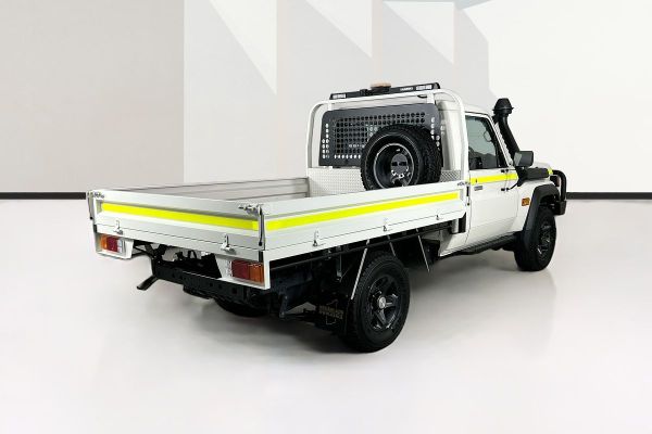 2024 Toyota Landcruiser GDJL79R GX image
