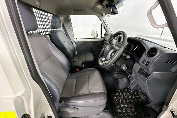 2024 Toyota Landcruiser GDJL79R GX image
