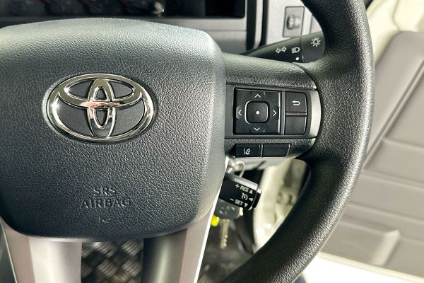 2024 Toyota Landcruiser GDJL79R GX image