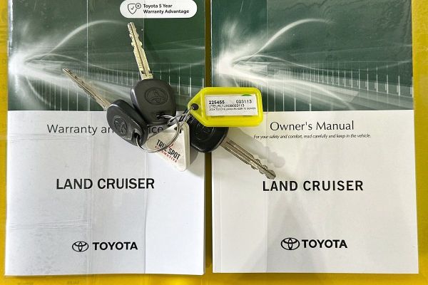 2024 Toyota Landcruiser GDJL79R GX image