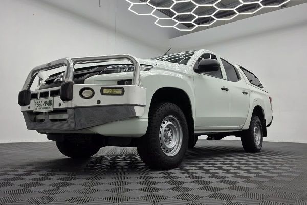 2019 Mitsubishi Triton GLX ADAS MR Rear Wheel Drive image